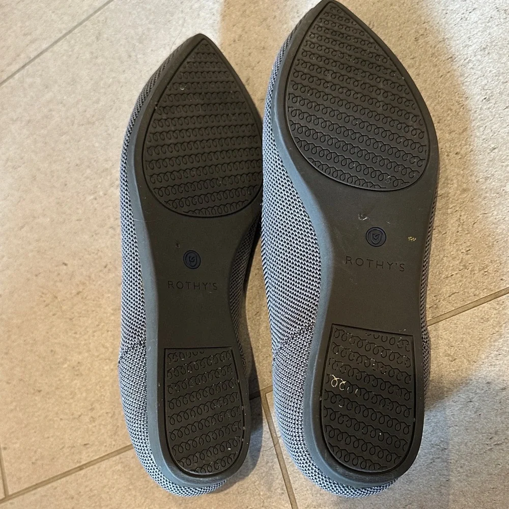 Rothy's Size 7.5 Gray Women's Pointed Flats - Picture 4 of 5